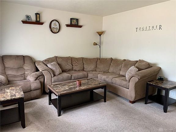 4th image of 236 E Doris Dr