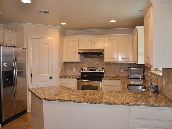 2nd image of 4713 Lakeshore Dr