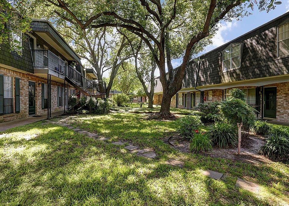 1st image of 8931 Gaylord Dr APT 156