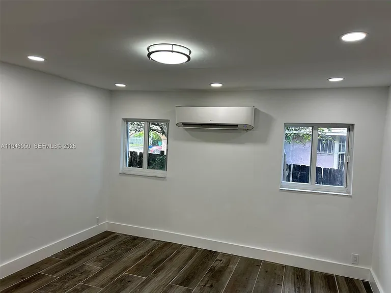 261 NW 49th St #A — Photo 14