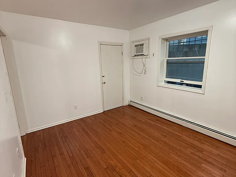 297 E Kinney St #1 — Photo 3