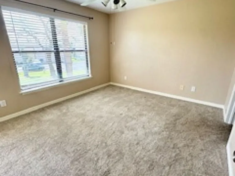 16805 Davis Rd #123 — Photo 10