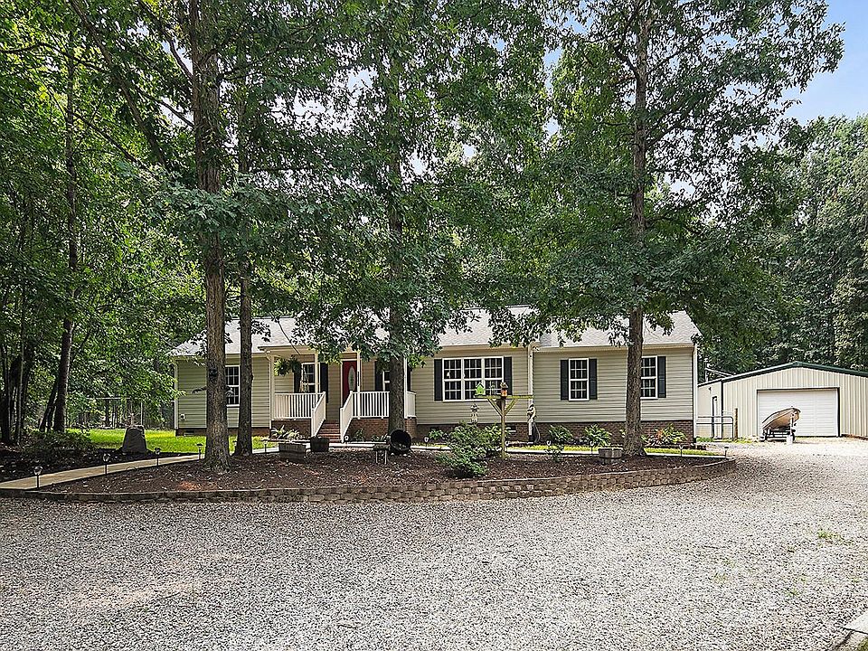 1st image of 2560 Archer Dr