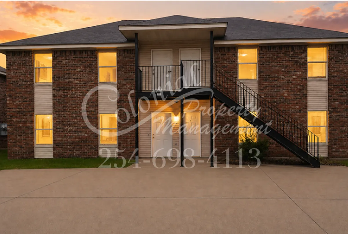 Building Photo - 1111 Horizon Dr