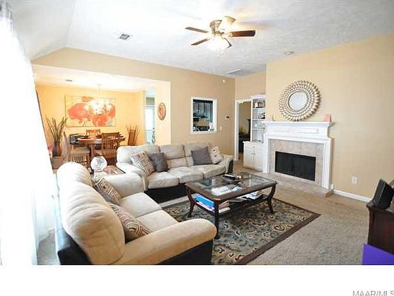 3rd image of 2068 W Aberdeen Dr