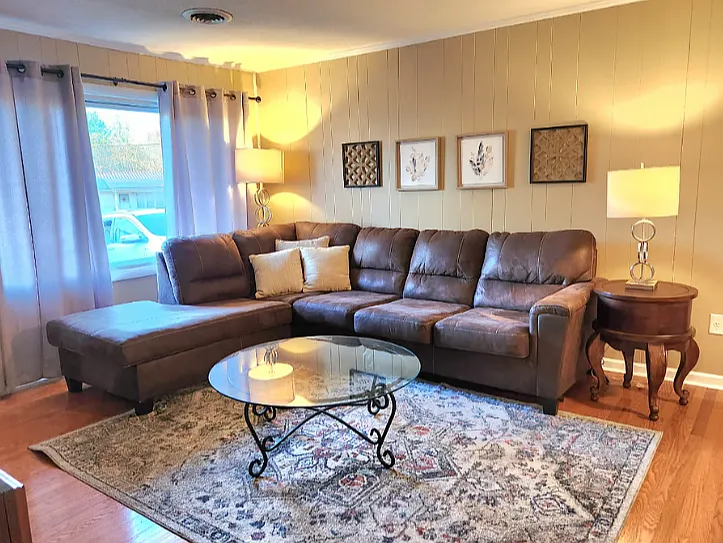 241 Lisa Ln — Photo 2