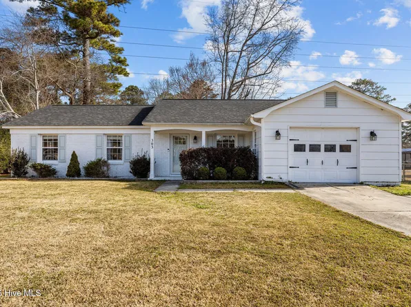 303 Greenbriar Drive, Jacksonville, NC 28546