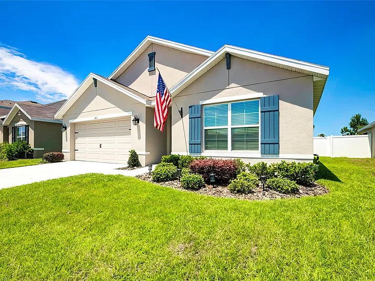 4111 Autumn Amber Dr — Photo 2