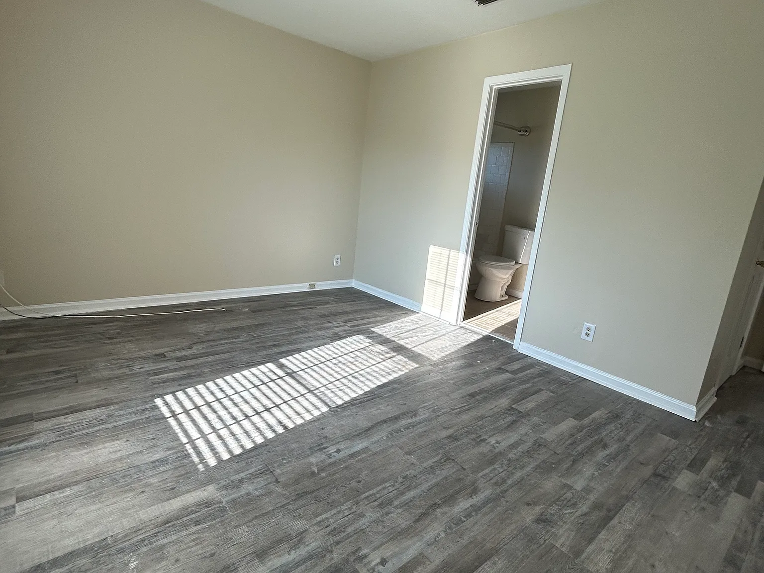 3 bed, 1075 sqft, $1,275 — Photo 3