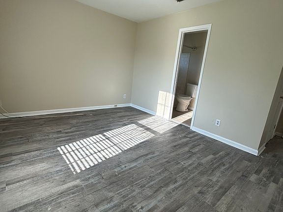 3rd image of 3001 Susan Dr