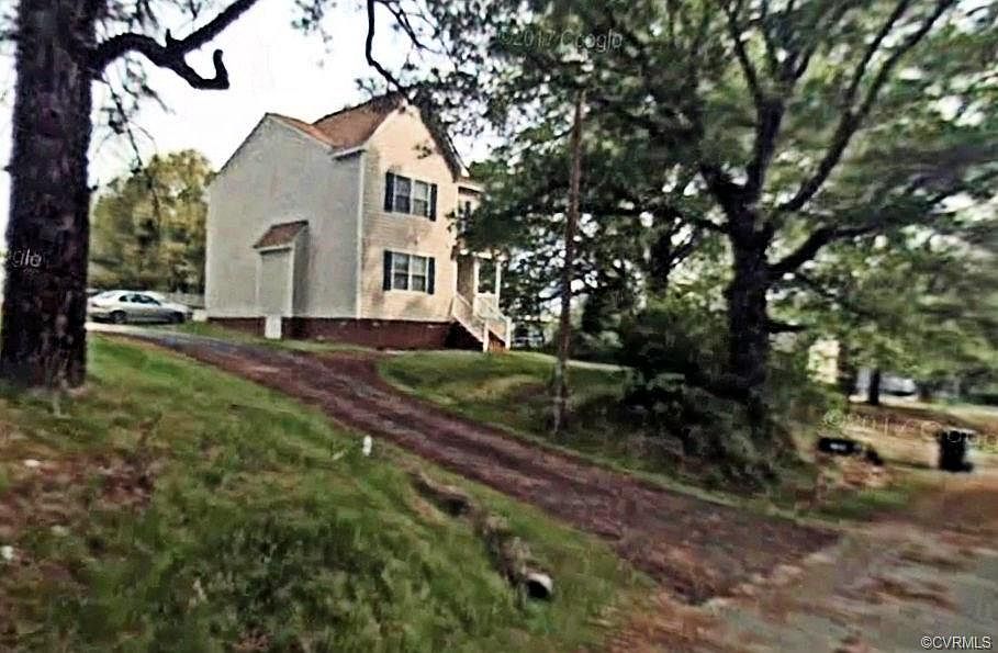 2nd image of 2805 Virginia St