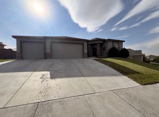 3909 W 48th Ave, Kennewick, WA 99337