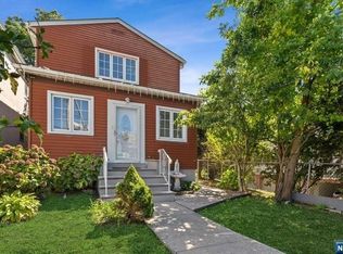 338 Gorge Rd, Cliffside Park, NJ 07010