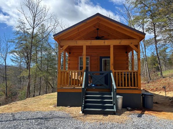 42 Granity Ln, Franklin, NC 28734