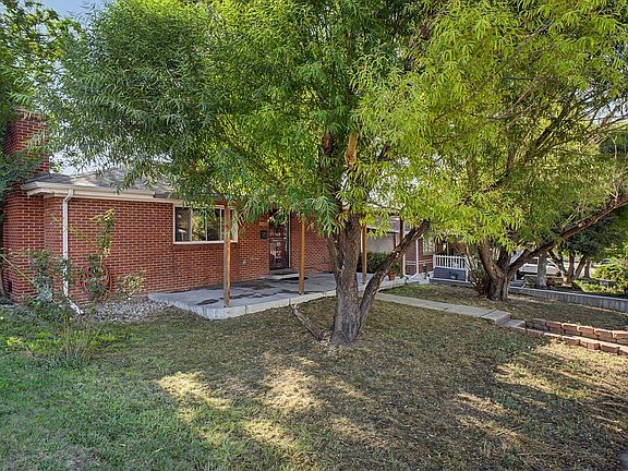 3rd image of 824 Xavier St