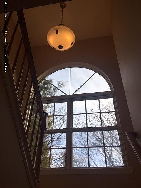 2nd image of 14 Hummingbird Ct