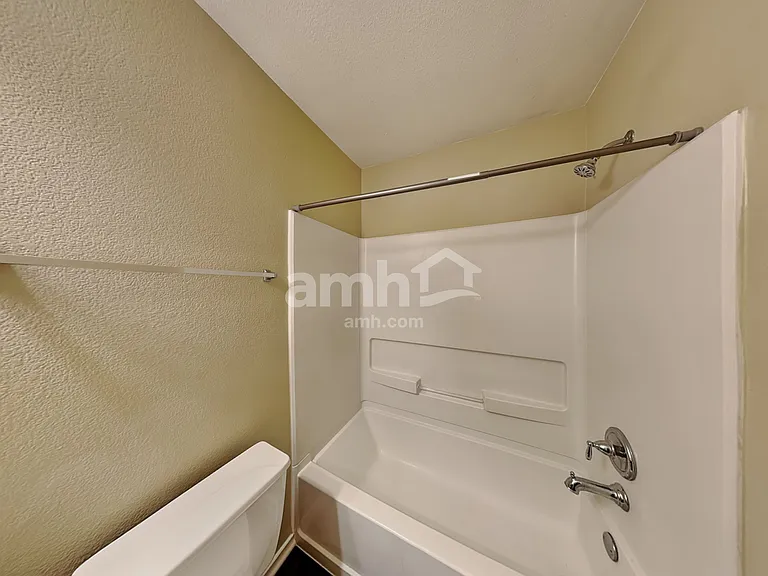 8905 Norwich Castle Dr — Photo 19