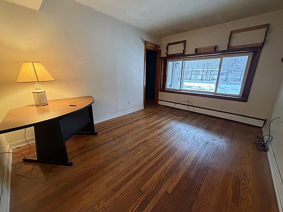 5th image of 2972 Sizerville Rd