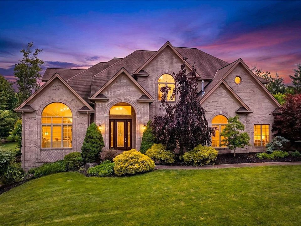 1st image of 2114 N Villa Ct