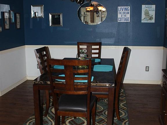 3rd image of 544 Frances Ln