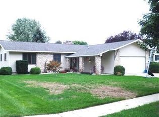 904 Seminole Ave, Ludington, MI 49431