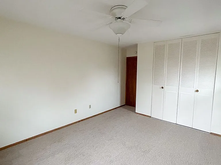 4401 Valley View Rd — Photo 7