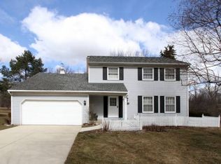 1218 Laurel Ct, Downers Grove, IL 60515