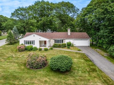 2 Presidential Circle, Hampton, NH, 03842