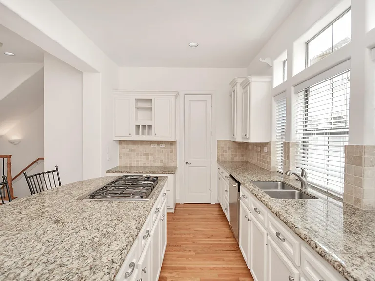 5815 Lacy St — Photo 24