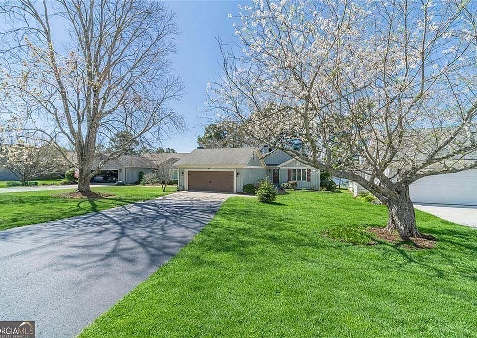 1st image of 3614 N River Rd