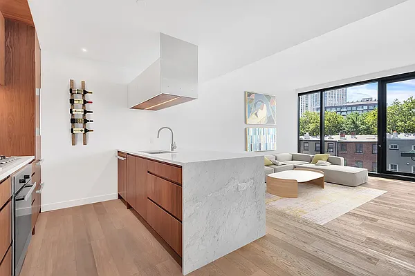 Rented by SERHANT. | media 10