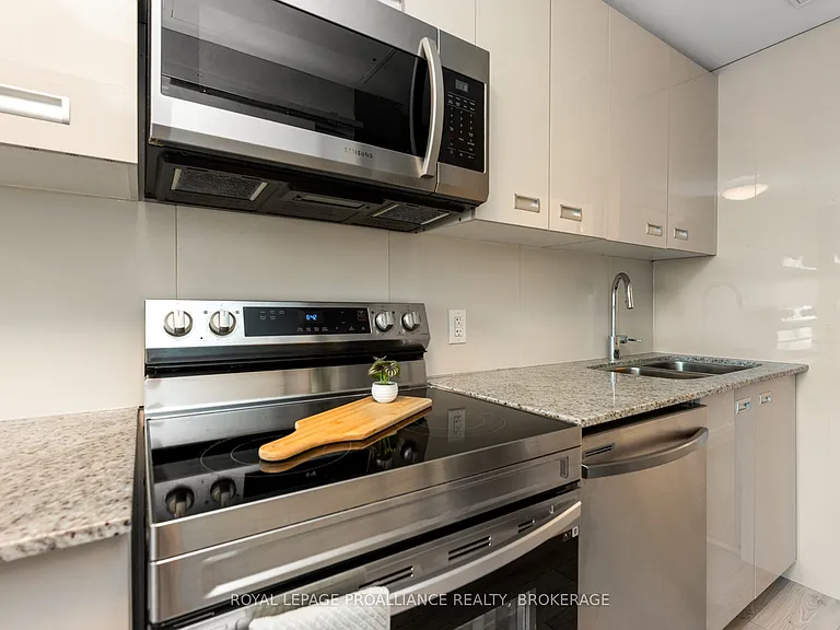 652 Princess St #315 — Photo 10