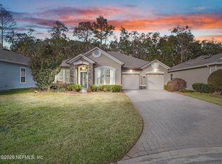 825 Aspen Leaf Dr, Jacksonville, FL 32081