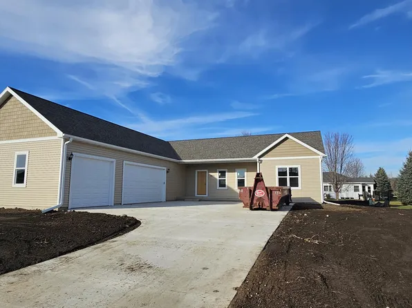 1016 Tanager St, Waupun, WI 53963