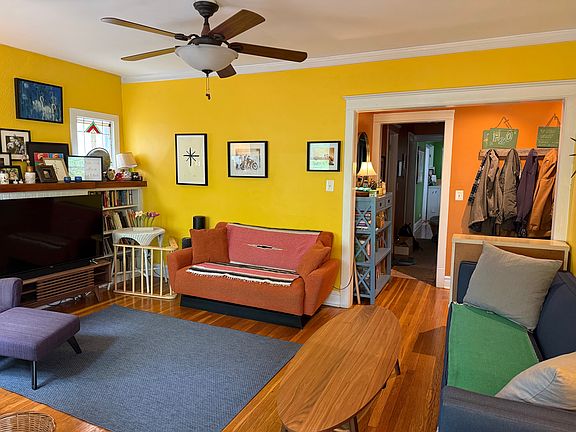 3rd image of 6538 N Ashland Ave #2