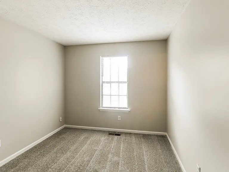 5292 Kinsdale Ln — Photo 15