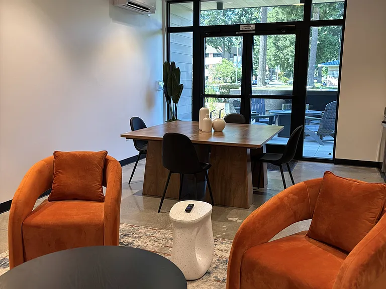 The Hub — Photo 38