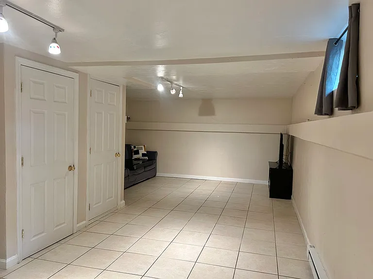 11 Carpenter Ave #A — Photo 20