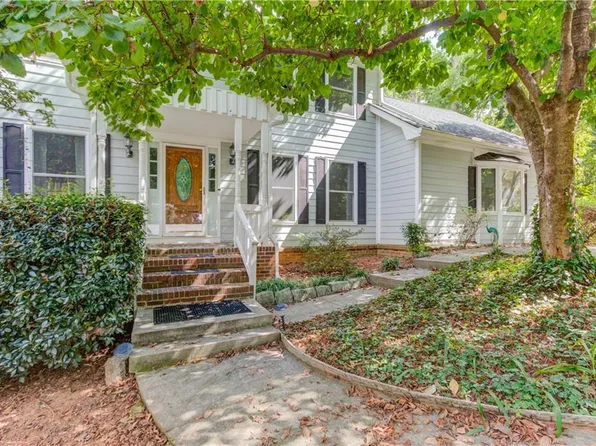 5104 Onawa Ct, Lilburn, GA 30047
