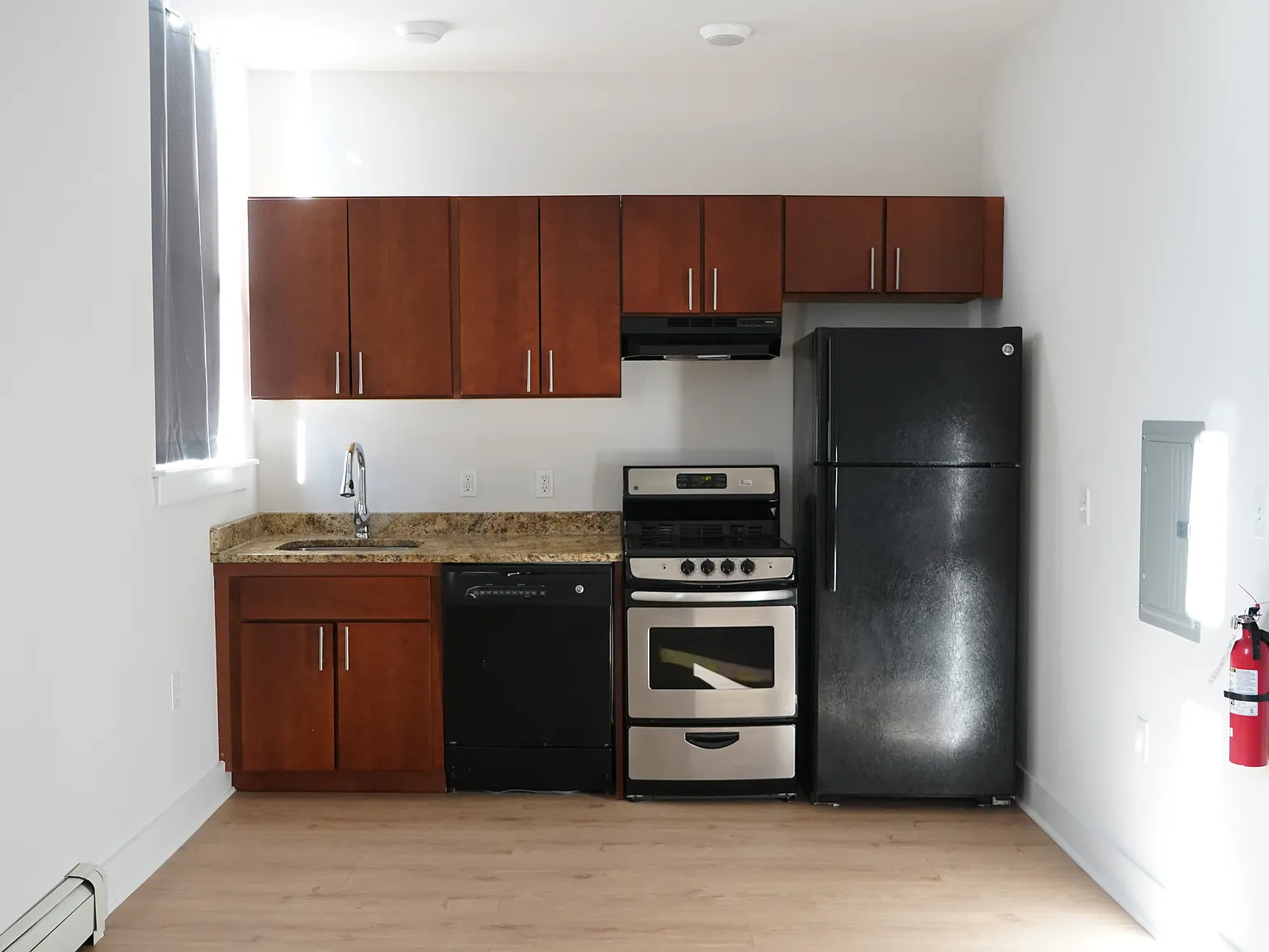 Studio, 516 sqft, $1,800 — Photo 3