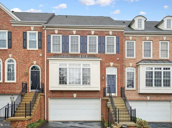 3390 Wilton Crest Ct, Alexandria, VA 22310