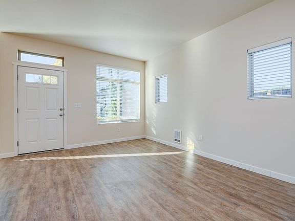 4th image of 16503 6th Ave W Unit E4