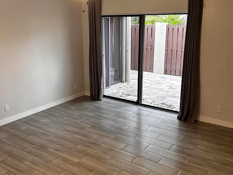 51 Meadows Dr — Photo 24