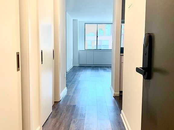 3rd image of 520 W 43rd St APT 4E