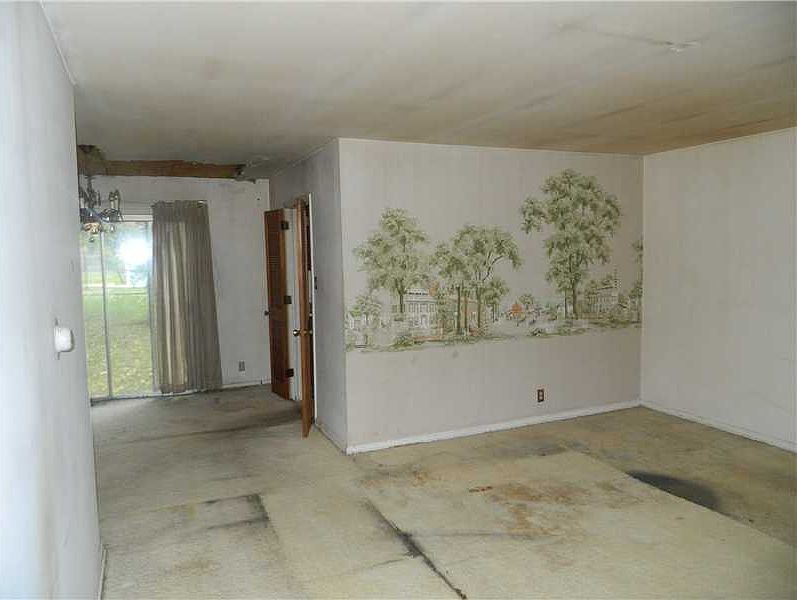 1st image of 3020 N Lawndale Ave