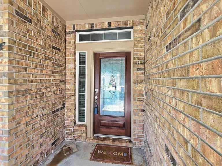 8206 Oxbow Manor Ln — Photo 6
