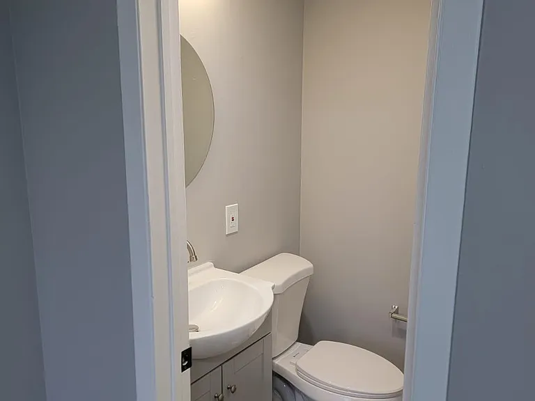 2204 Greenwood Dr — Photo 13