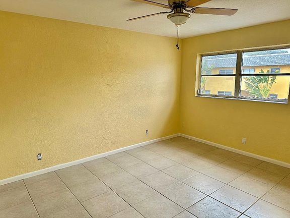 5th image of 220 Croton Ave APT 202