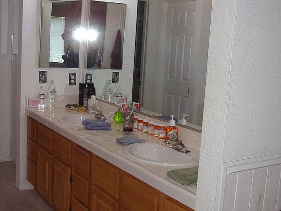 Master Bedroom Bathroom