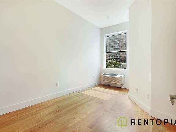 4th image of 36A Meserole St #3E